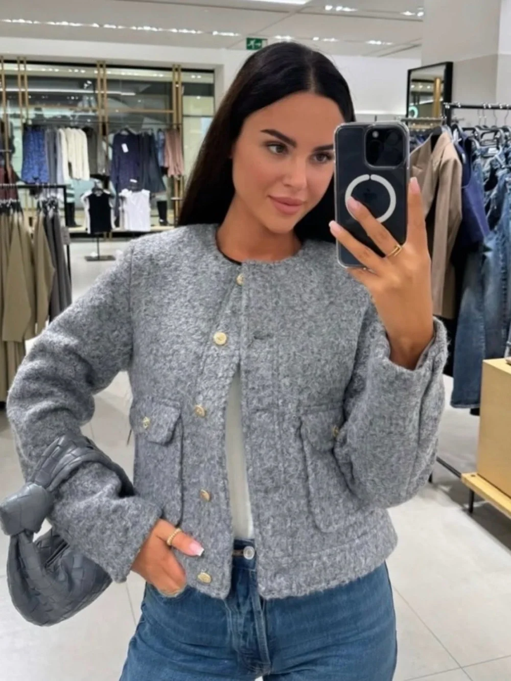 ZARA BLOGGER FAVORITE SHORT BOUCLÉ JACKET SIZE L - Picture 5 of 13